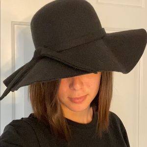 Black floppy hat